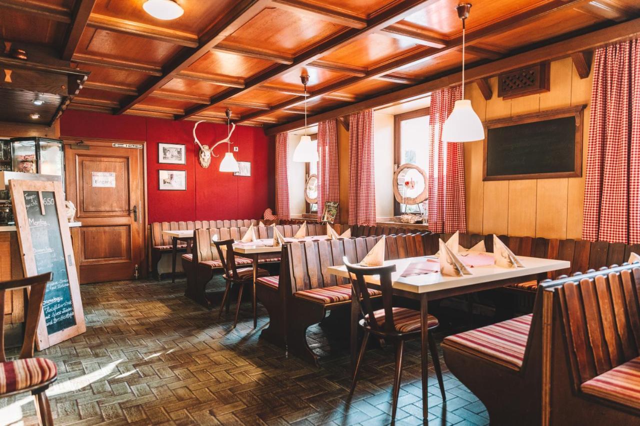 Landgasthof Zum Hieblwirt Hotel Neukirchen  Buitenkant foto